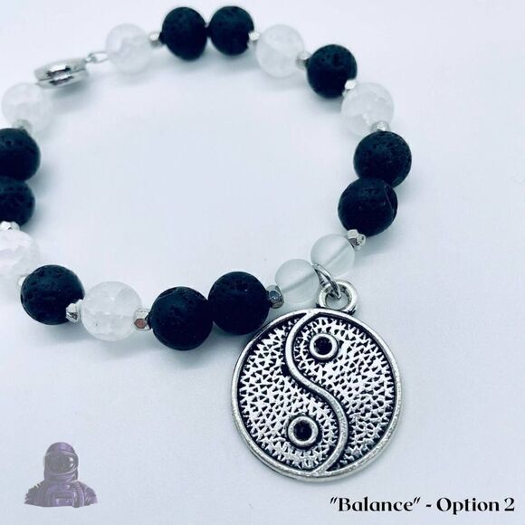 Yin Yang handmade beaded bracelet, black, white, festival, balance, glass beads - Picture 6 of 10